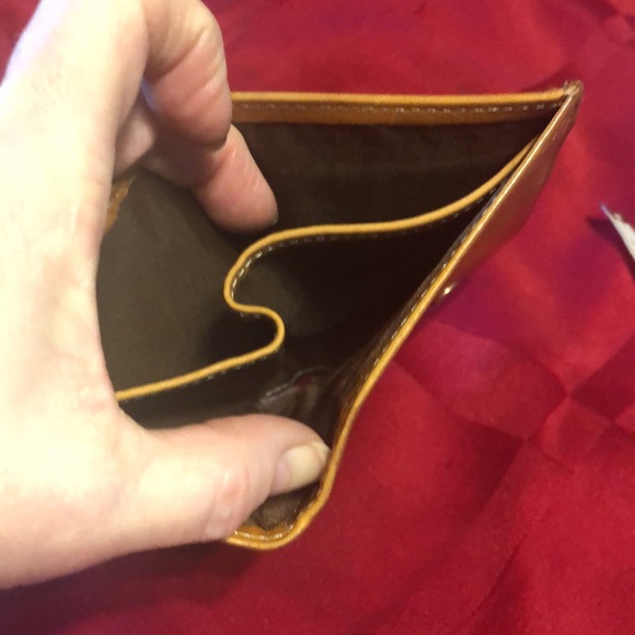 PreOwned- Franklin Covey Leather Wallet 3 credit card slots-2 slots for receipts - Picture 9 of 11